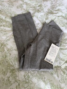 lululemon athletica Gray Women's Leggings - Sleek Everyday Activewear